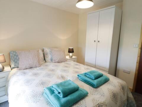 Ty Rhos, Farm Stay, Sleeps 4, Rhoshirwaun 2 Miles From Aberdaron Extérieur photo