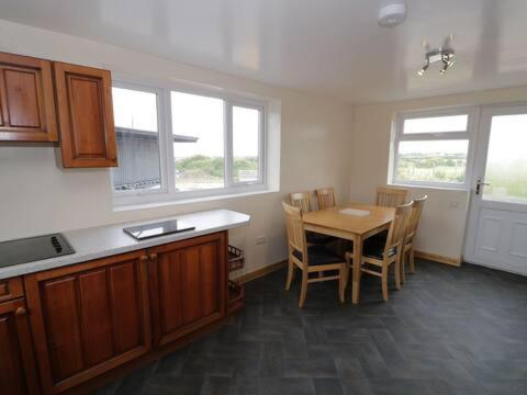 Ty Rhos, Farm Stay, Sleeps 4, Rhoshirwaun 2 Miles From Aberdaron Extérieur photo